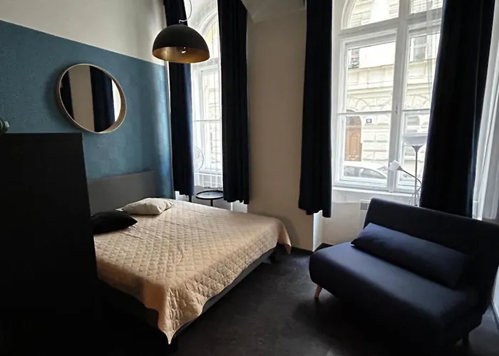 Apartment In The Heart Of *
